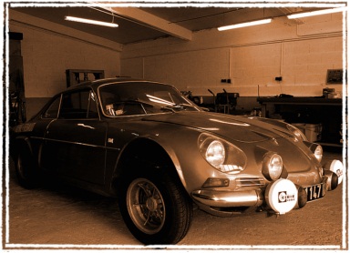 restauration berlinette alpine renault a110 a310 4 cylindres chassis carrosserie moteur pièces freinage fabrication moulage perigord occasion vente barbereau groupe4 competion VHC